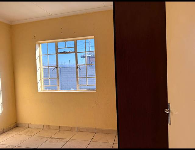 3 BEDROOM HOUSE FOR SALE IN WATERVAL EAST